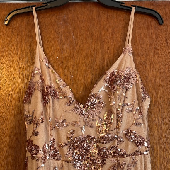 Lulus gown - Picture 2 of 5